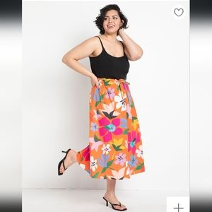 Cinched waist full skirt (14/16)